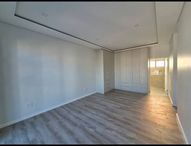4 BEDROOM HOUSE FOR SALE IN SANDOWN